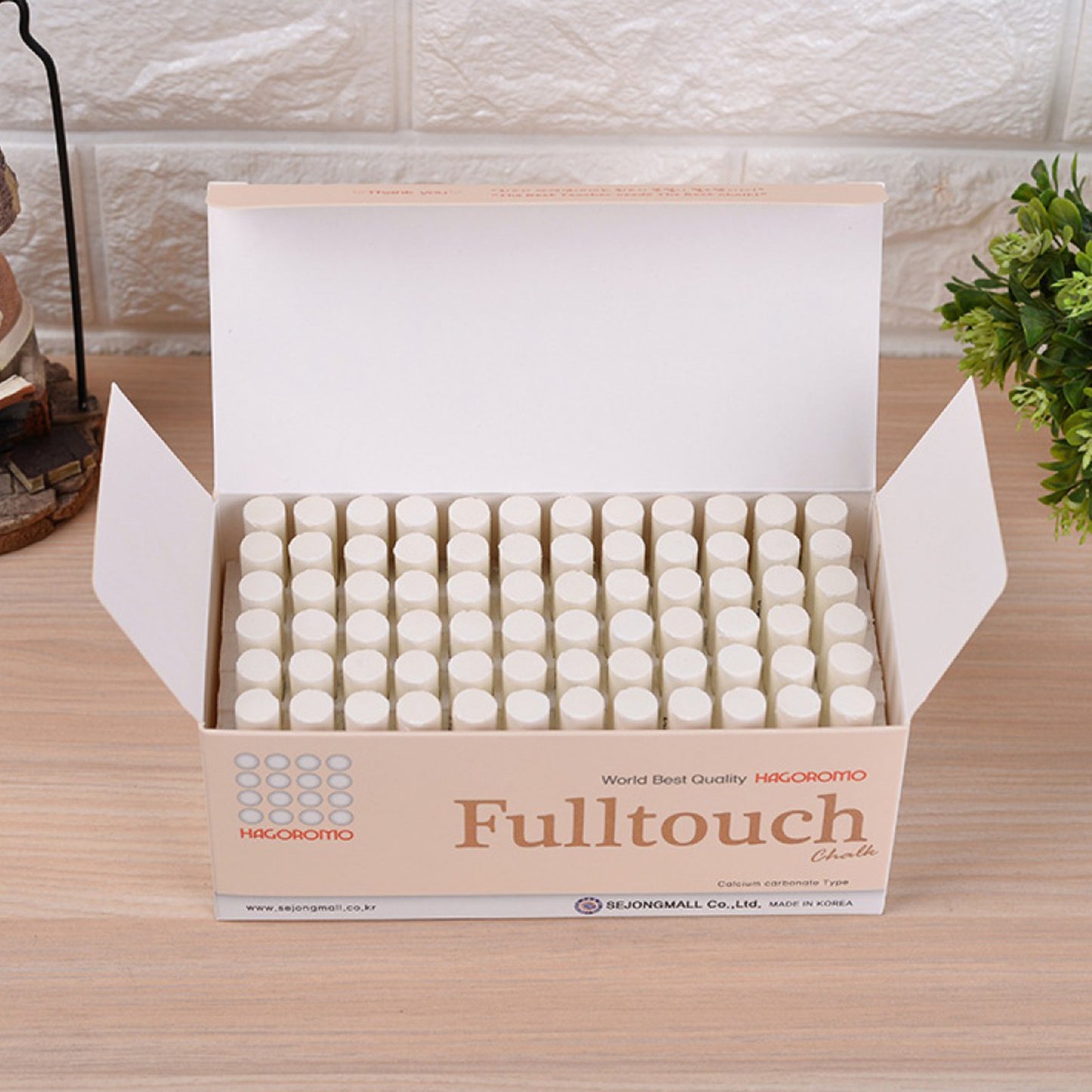 Hagoromo Fulltouch WHITE Chalk 72pcs Dust Free with Finest Calcium Carbonate